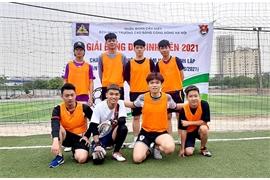 Giải bóng đá nam sinh viên năm 2021