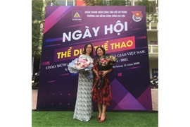 Người lái đò Sinh viên Nguyễn Thị Thu Hằng  KT1- K15