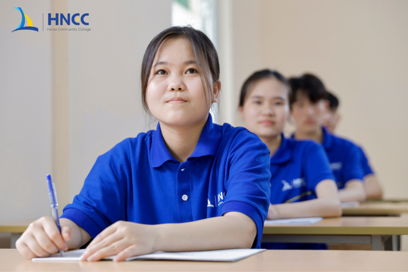 Học xong lớp 9 nên học nghề gì? Mở ra con đường tương lai sáng lạn